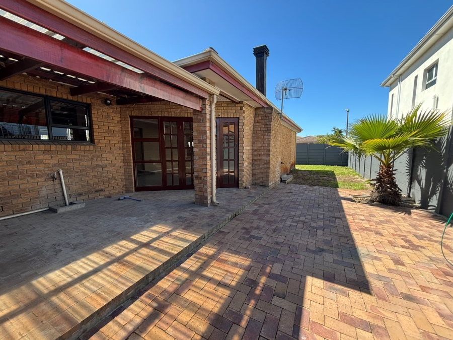 3 Bedroom Property for Sale in Soneike Western Cape